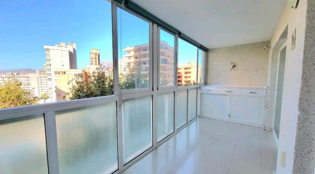 Vacanza Luxury Complex- Parking , Pool Only In The Summer , Rincon De Loix Apartment Benidorm Bagian luar foto