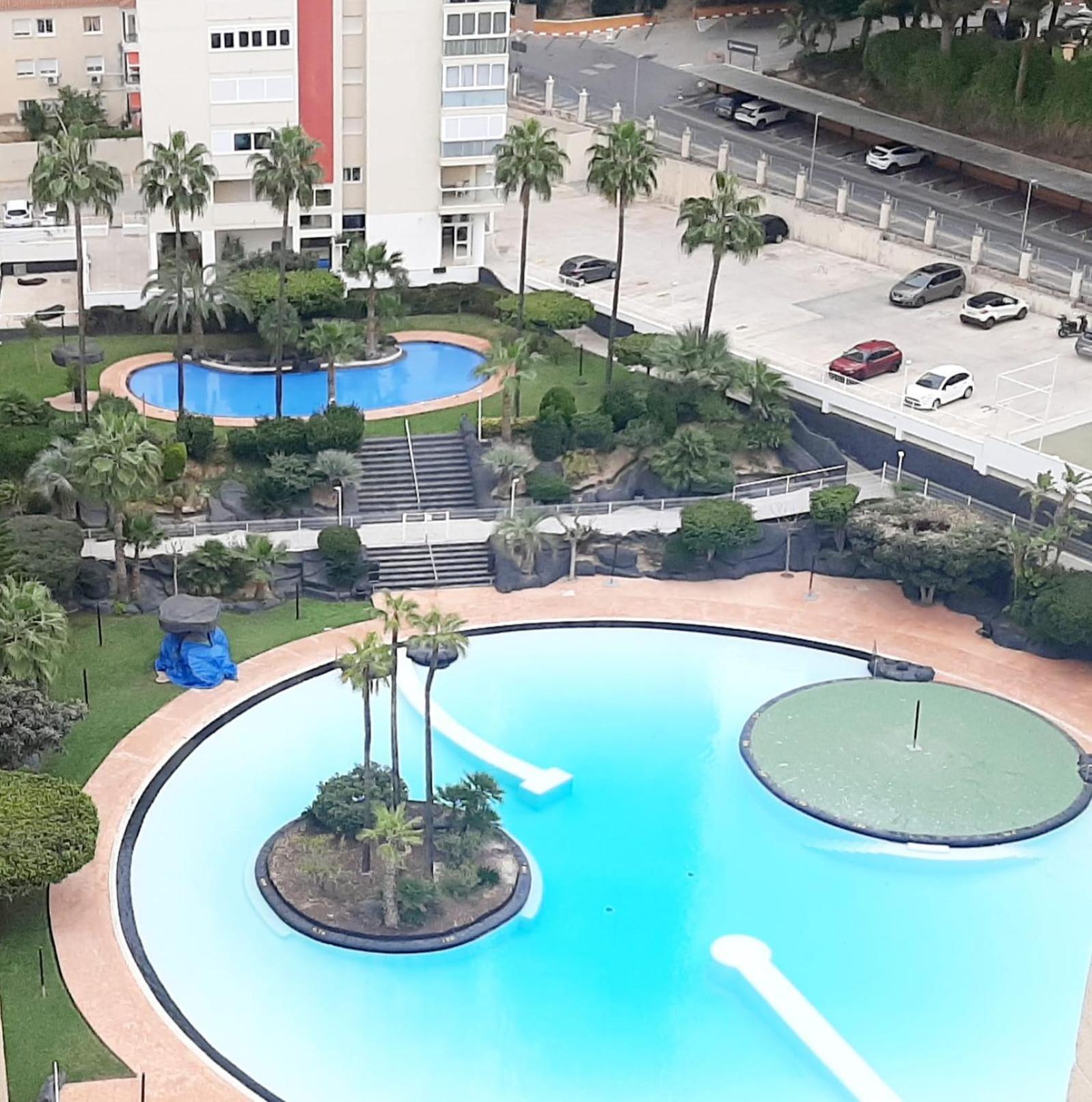 Vacanza Luxury Complex- Parking , Pool Only In The Summer , Rincon De Loix Apartment Benidorm Bagian luar foto
